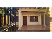 En venta casa con inmejorable ubicación en el Barrio Barcequillo de San Lorenzo