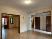 VENDO CASA ZONA COLEGIO SAN JOSE - USD 320.000