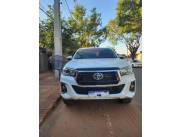 VENDO TOYOTA HILUX SRV 2020