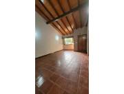 Vendo en excelente ubicación Casa en San Lorenzo