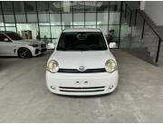 VENDO TOYOTA SIENTA AÑO 2005 MOTOR 1.5 NAFTERO AUTOMÁTICO RECIEN IMPORTADO