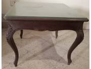 Vendo mesita de madera con vidrio, cuadrada para sala