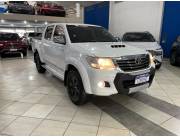 Financio 💳 Toyota Hilux SRV año 2014 mecánica 4x2 de Toyotoshi 📍 Recibimos vehículo ✅️