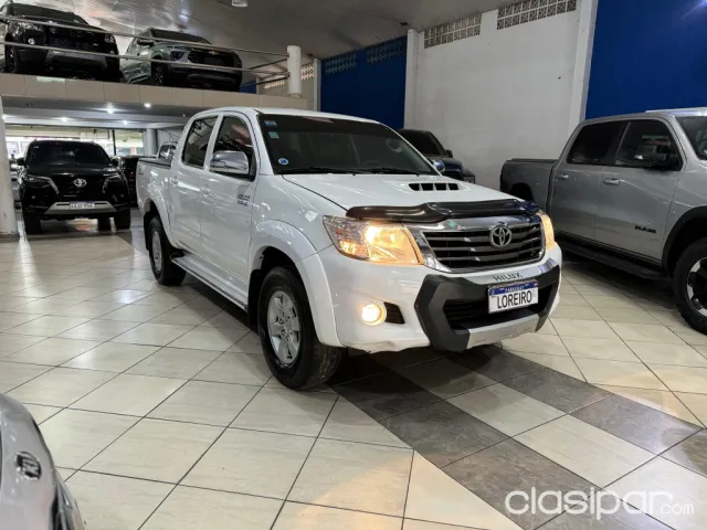 Toyota Hilux 2015 — foto 2