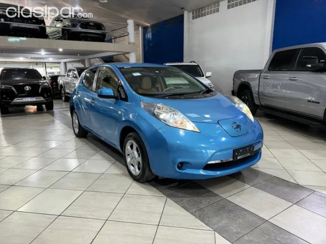 Nissan 100 2011 - foto 8