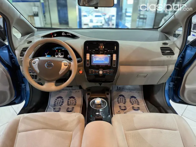 Nissan 100 2011 — foto 4