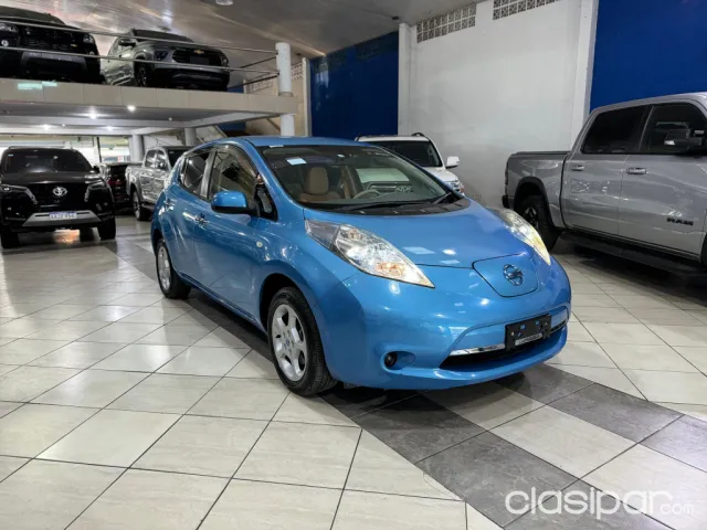 Nissan 100 2011 — foto 6
