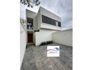 VENDO DUPLEX ESTILO MODERNO BO. MADAME LYNCH