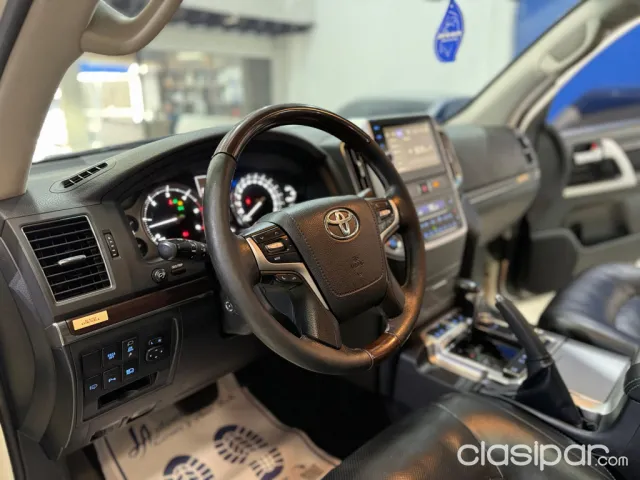 Toyota Land Cruiser 2018 — foto 3