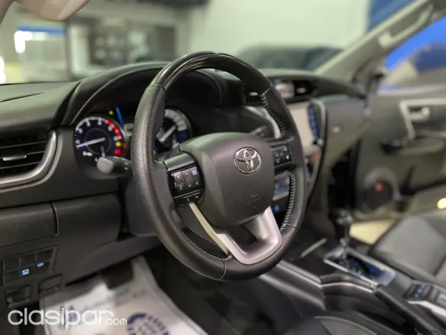 Toyota Fortuner 2022 — foto 7