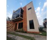 Alquilo Duplex de 3 dormitorios en Luque Barrio Campo Grande zona Capilla Catalina de Sien