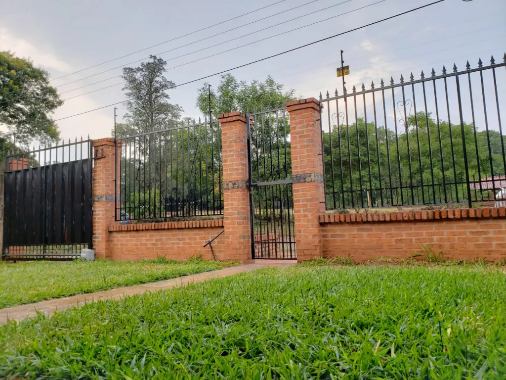 Vendo Casa en Ñemby Barrio Villa Anita a 3 cuadras de Acceso Sur!!! — foto 3