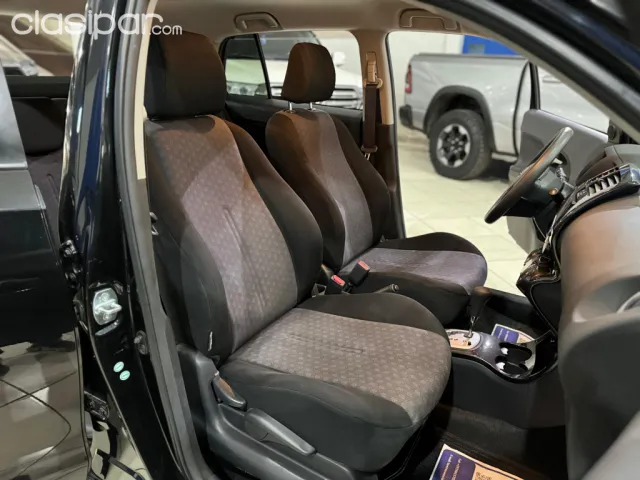 Toyota New Ist 2010 — foto 6