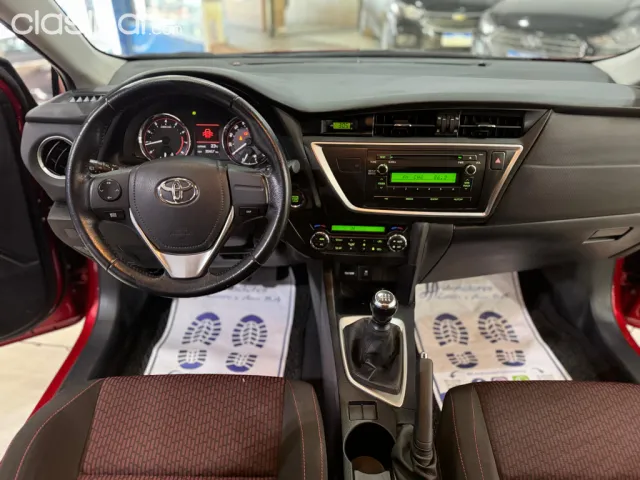 Toyota Auris 2012 — foto 6