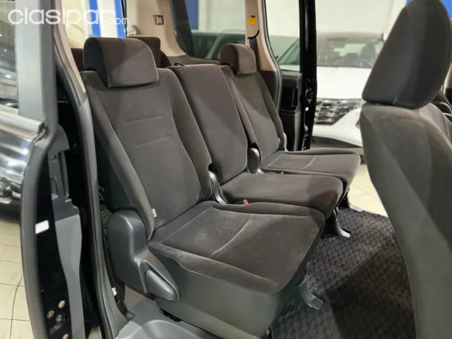 Toyota Voxy 2008 — foto 3