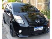 VENDO TOYOTA NEW VITZ RS CHAPA MERCOSUR 2005 MOTOR 1.5 4X2 AIRE FULL INTERIOR NEGRO LLANTA