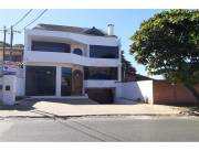 RESIDENCIA + TERRENO BO. MBURICAO, ASUNCIÓN