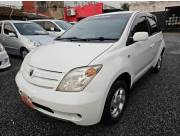 IMPECABLE TOYOTA IST CON USO EN PY AÑO 2004 BLANCO MOTOR VVTI 1.3. AUTOMATICO SIN DETALLES