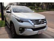 SE VENDE TOYOTA FORTUNER SRV 4X4