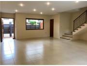 VENDO AMPLIO DUPLEX EN BO. VILLA AURELIA