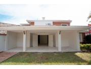 EN VENTA CASA SOBRE AVENIDA MARISCAL LOPEZ EN ASUNCION