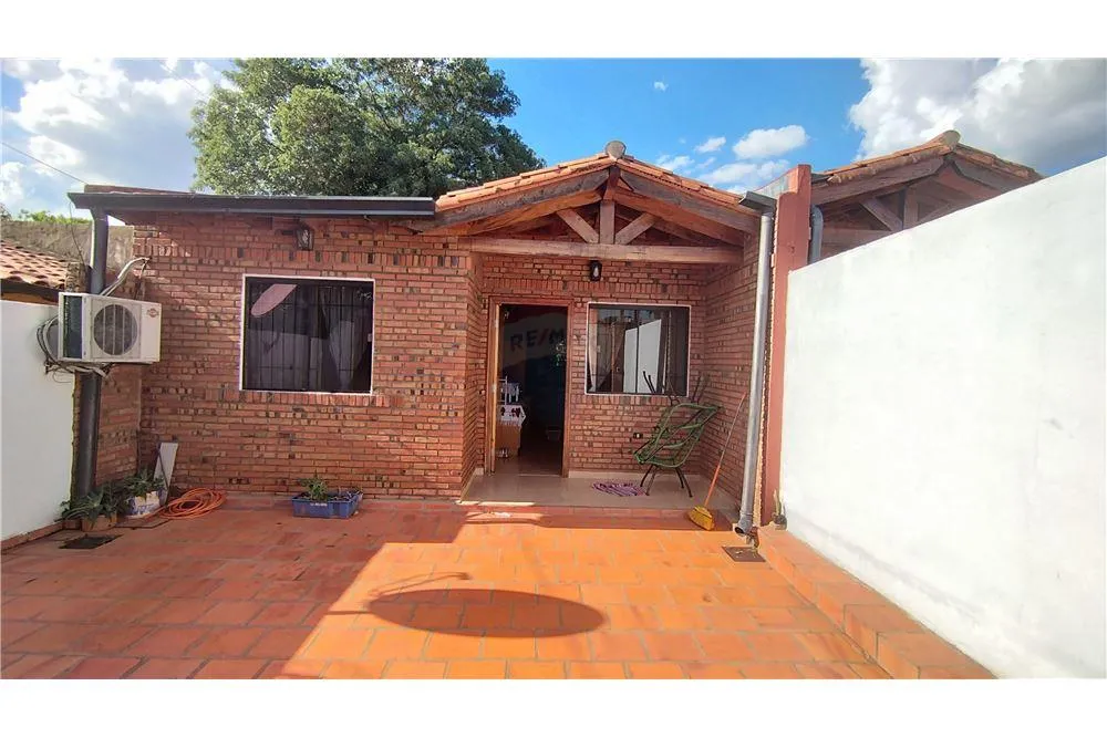 VENDO dos 2 Chalets en un terreno - Fernando de la Mora - Zona Sur - 11 de Setiembre — foto 3