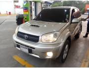 TOYOTA RAV4 MECANICO DIÉSEL 4X4 IMP. POR TOYOTOSHI AÑO 2.004. 35.000.000