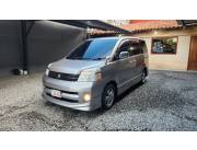 ** TOYOTA VOXY 2005 AUT. NAFT. ÚNICO DUEÑO! IMPECABLE **