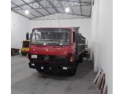 Vendo Camión Mercedes 814 Motor 366 de 6 Cilindros Año 1995.