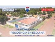 SE VENDE AMPLIA RESIDENCIA EN ESQUINA