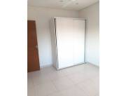 VENDO DUPLEX EN LAMBARE ZONA YAHT
