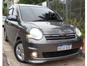 HERMOSO TOYOTA SIENTA AÑO 2010 MOTOR 1.5 4X2 A.A INTERIOR OSCURO 3 HILERAS LLANTAS DEPORTI