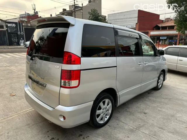 Toyota Noah 2004 - foto 8