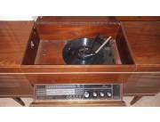 Vendo combinado Phillips tocadiscos y radio