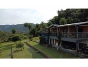 VENDO CASA QUINTA AMOBLADA EN PARAGUARI CON VISTA AL CERRO