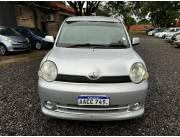 Toyota sienta año 2005