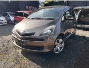 VENDO TOYOTA RACTIS RECIEN-IMPORT FULL SIN USO EN PY AÑO 2007 MOTOR 1.3 NAFTERO