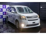 Toyota Noah año 2008 recién importado