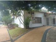 ALQUILO CASA EN ASUNCION BARRIO MANORA COD 4346