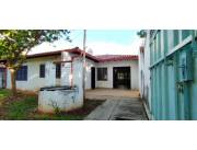 VENTA CASA ZONA TERMINAL ESQUINA - US$ 104.000