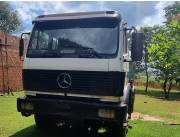 CAMION CON GRUA MERCEDES BENZ 1733S