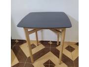 Mesa de madera cuadrada 70 x 70 cm