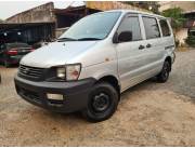 DISPONIBLE TOYOTA NOAH CARGUERO RECIEN-IMPORT FULL SIN USO EN PY AÑO 2001 MOTOR 2.2 DIÉSEL