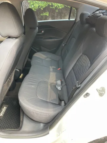 Kia Rio 2016 — foto 4