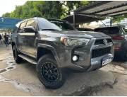 TOYOTA 4RUNNER AMERICANO AÑO 2015 MOTOR V6 NAFTERO AUTOMÁTICO DOCUMENTOS AL DÍA