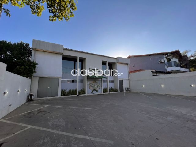 Locales / Oficinas / Salones - Vendo hermoso y amplio gimnasio en la Ciudad de San Lorenzo, en el Barrio Laurelty