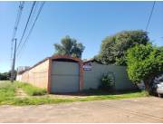 En VENTA Terreno EN ESQUINA (12x33) en Luque, con Casita a refaccionar. (ID1762)