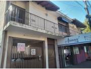 EN VENTA, casa, 3 dormitorios con Local comercial, en el centro de San Lorenzo. (ID1809)