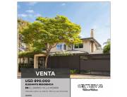 EN VENTA ELEGANTE RESIDENCIA EN BARRIO VILLA MORRA - USD 890.000