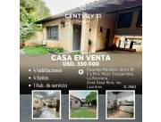 RESIDENCIA EN VENTA. Sobre Facundo Machain. - USD. 350.000